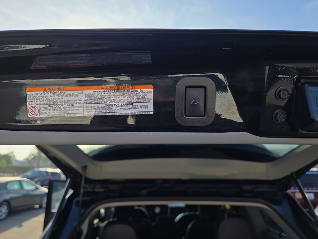 Used 2016 Toyota Sienna SE Premium FWD image 31