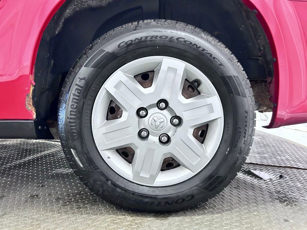 Used 2014 RAM C/V Tradesman w/ UConnect Hands-Free Group image 29