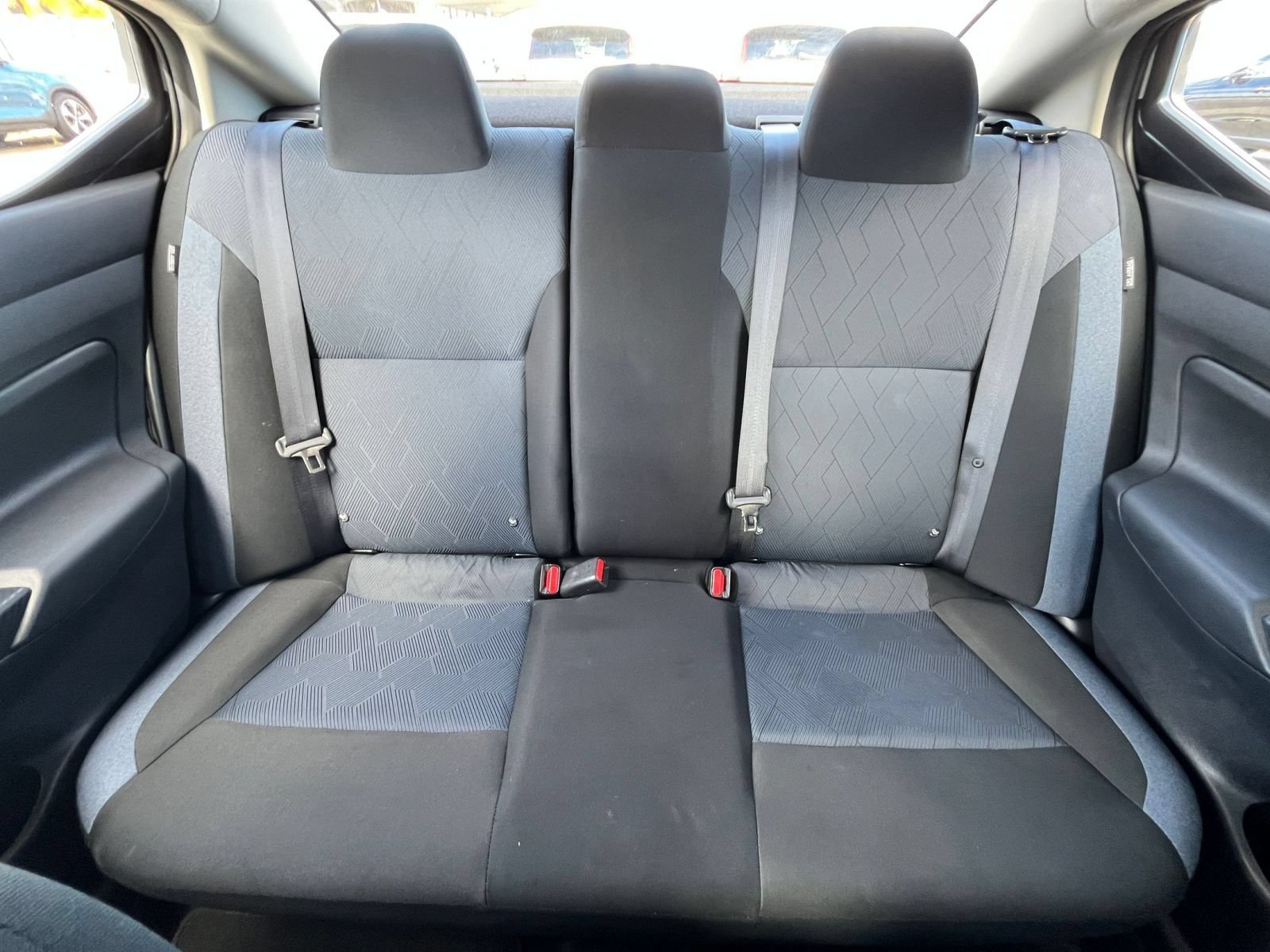 Used 2025 Nissan Versa SV FWD image 38