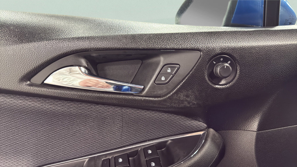 Used 2018 Chevrolet Cruze LT w/ Convenience Package image 40