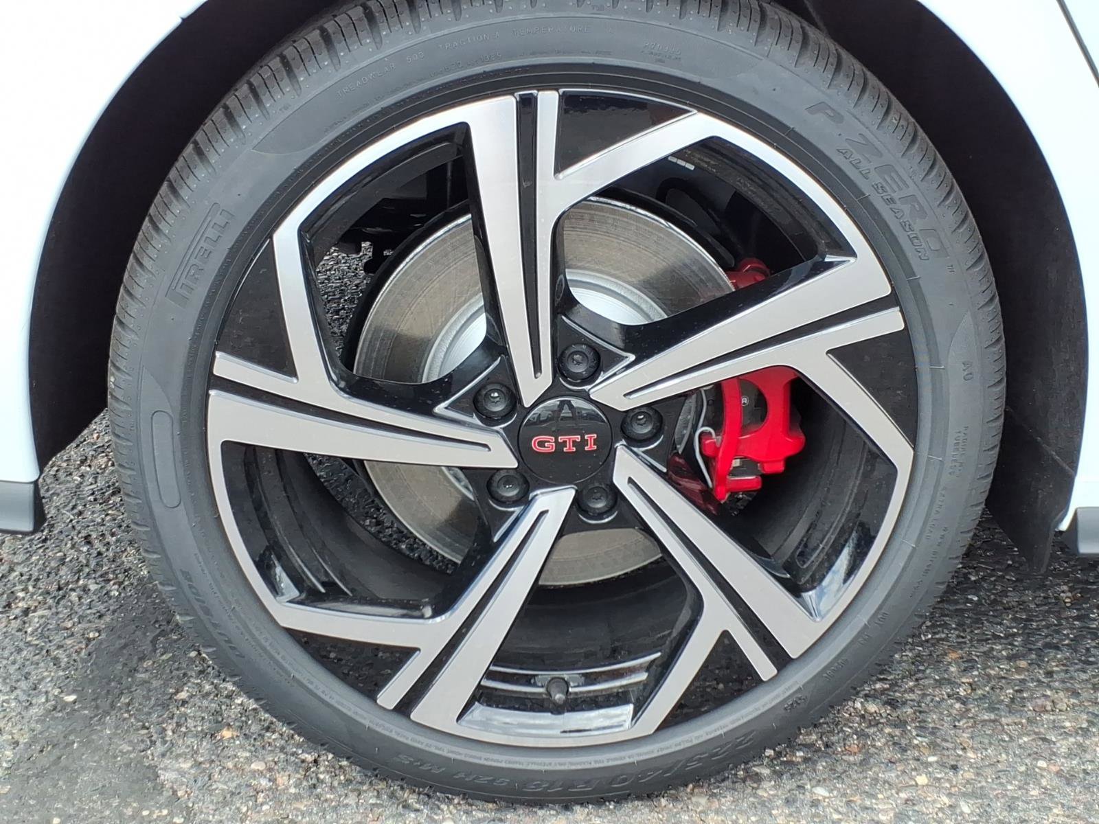 New 2026 Volkswagen GTI SE image 9