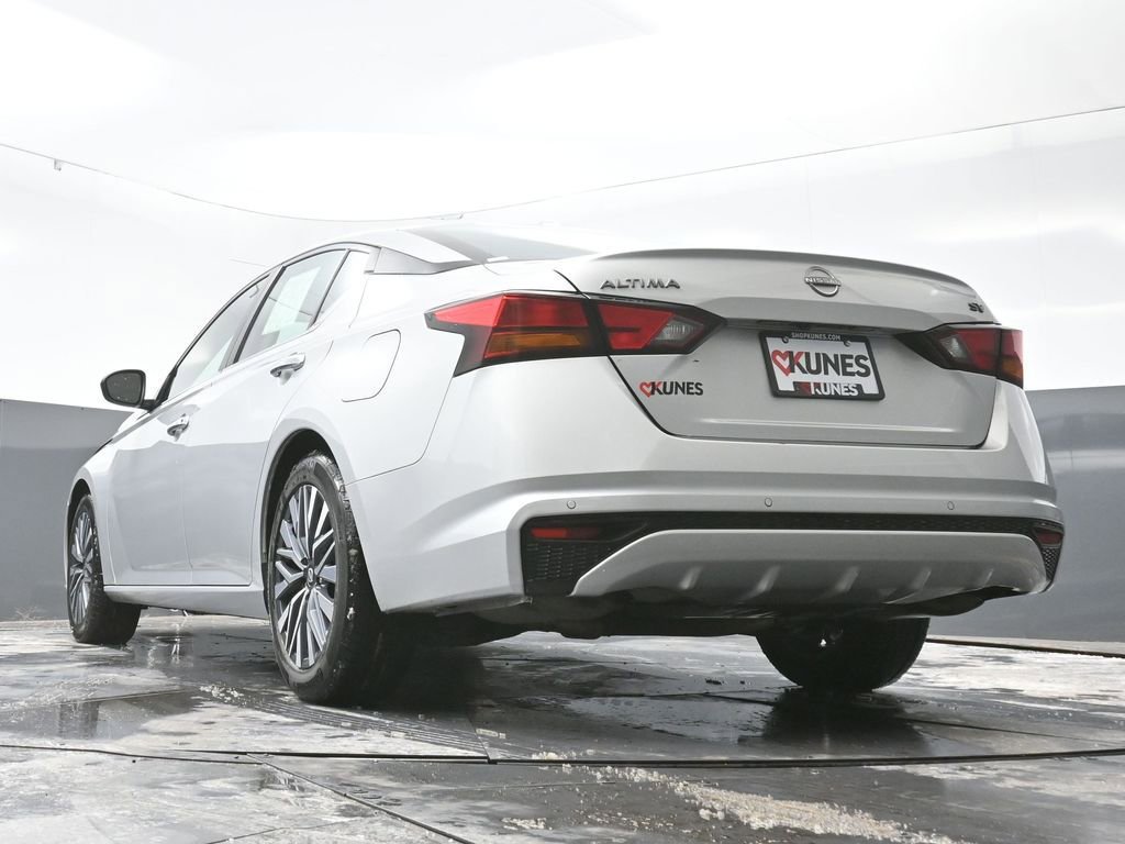 Used 2024 Nissan Altima 2.5 SV image 53