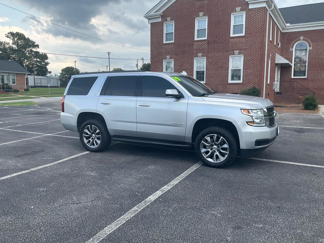 Used 2019 Chevrolet Tahoe LT AWD/4WD image 3