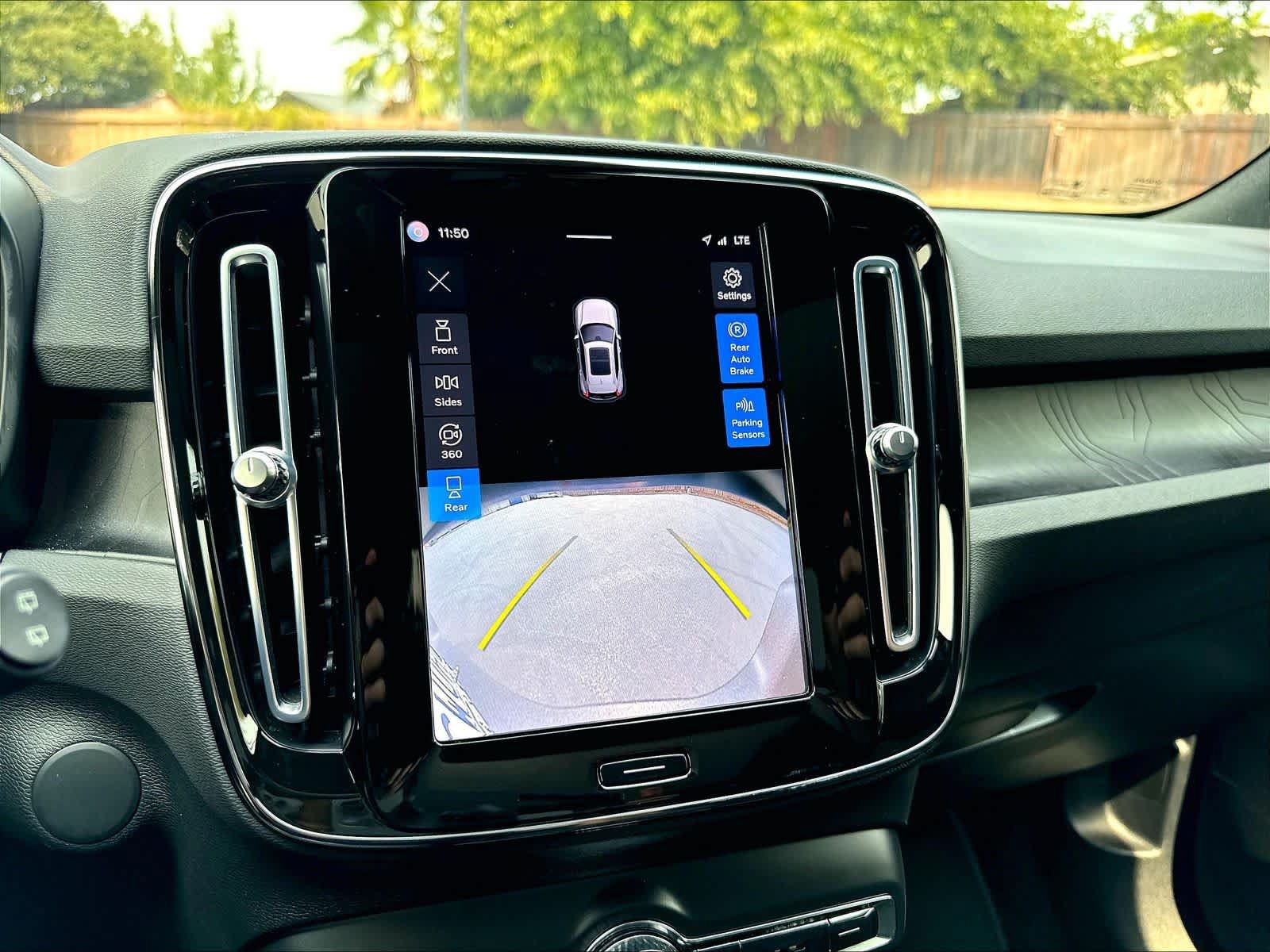 Used 2023 Volvo XC40 Recharge Ultimate AWD/4WD image 24