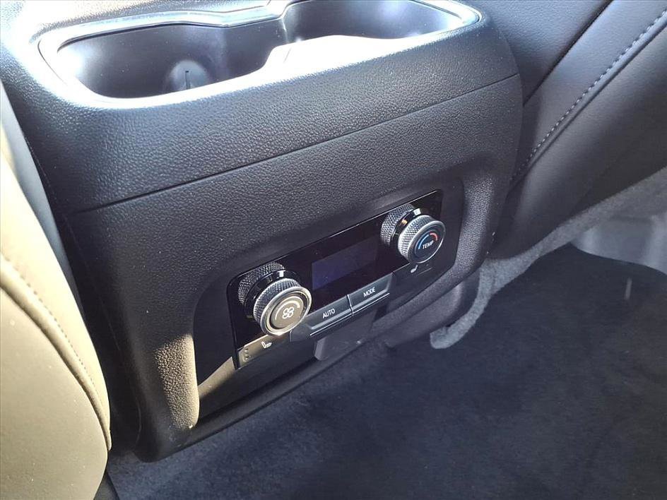 Used 2025 Buick Enclave Avenir w/ Super Cruise Package image 26