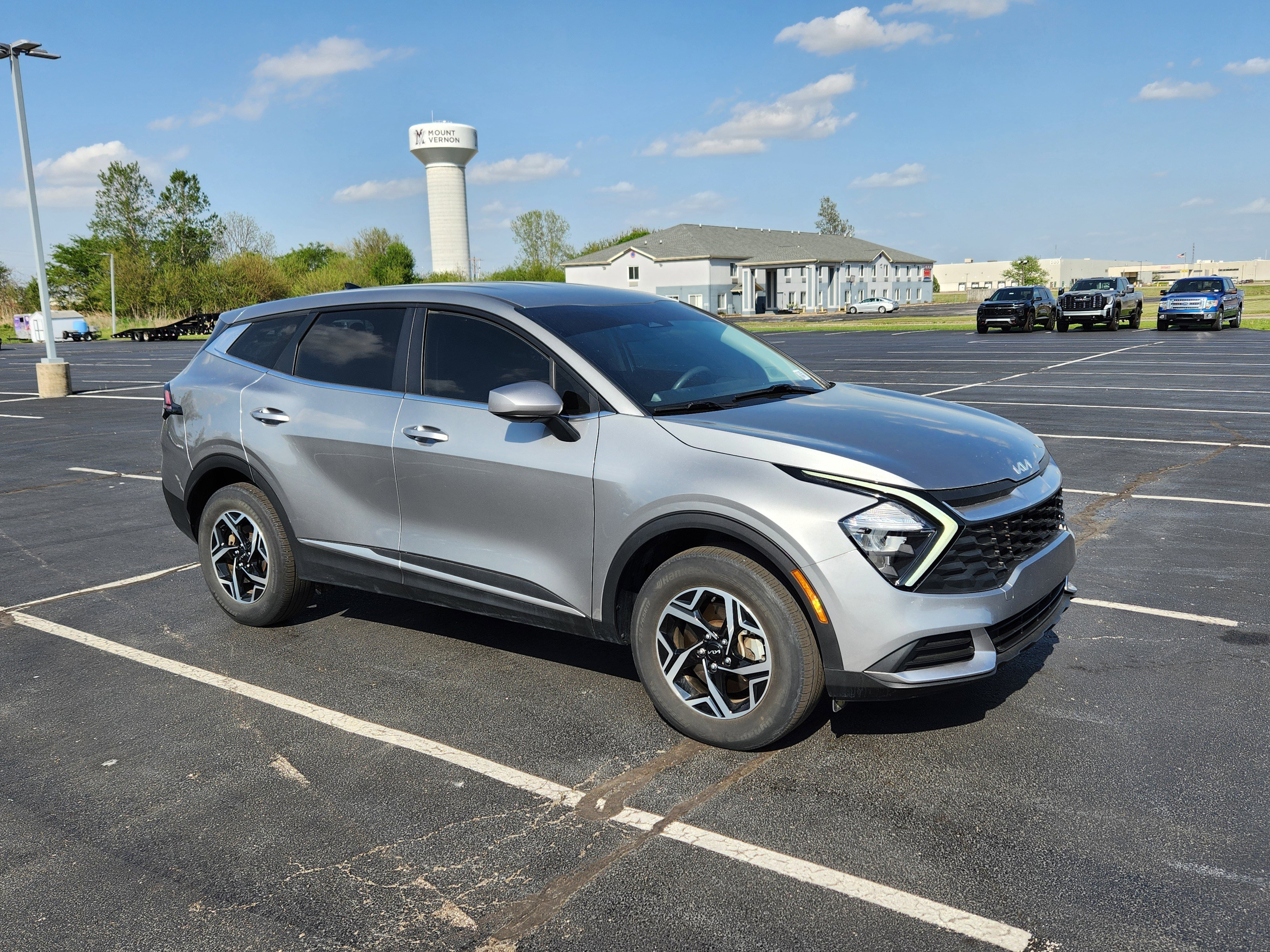 Used 2023 Kia Sportage LX AWD/4WD image 9