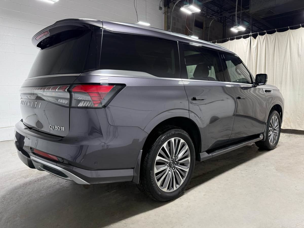 Used 2025 INFINITI QX80 Luxe AWD/4WD image 4