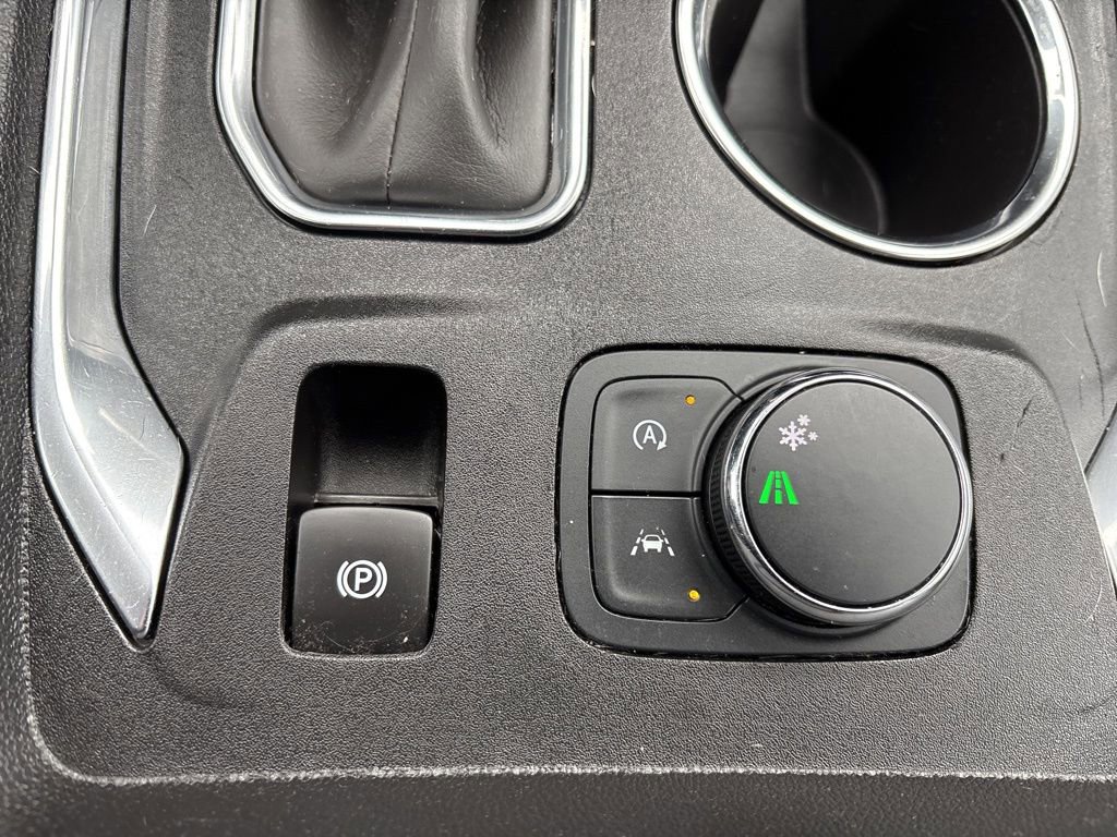 Certified 2023 Chevrolet Traverse LT image 32