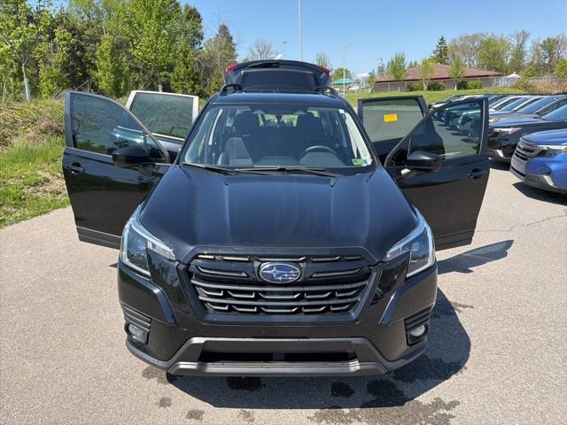 Used 2023 Subaru Forester Premium AWD/4WD image 26