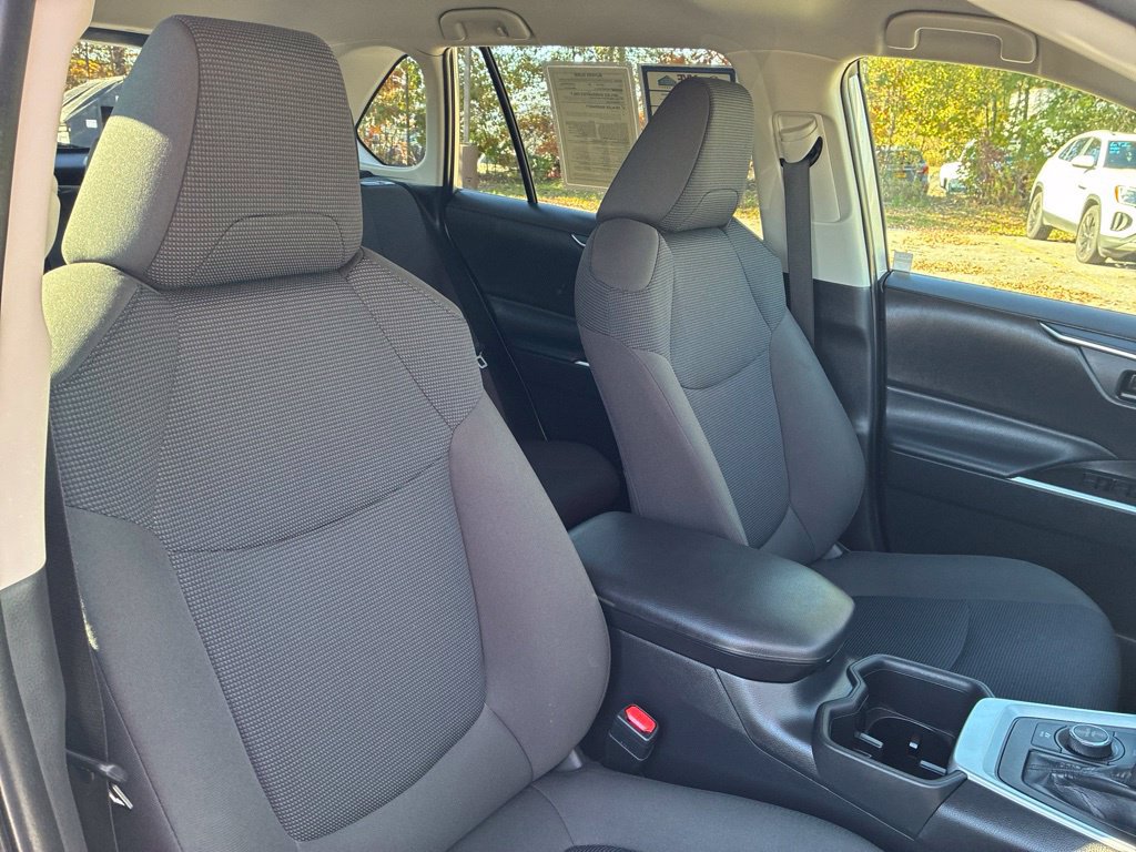 Used 2024 Toyota RAV4 LE AWD/4WD image 49