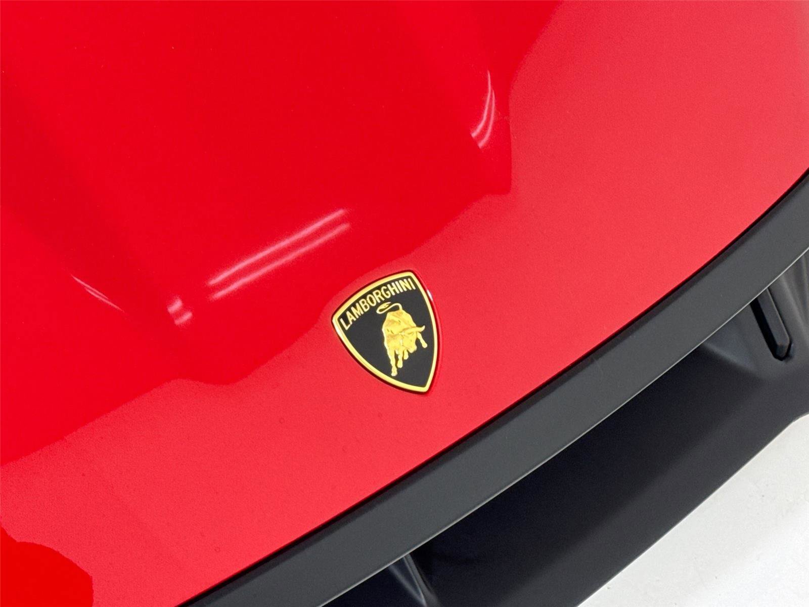 Used 2022 Lamborghini Huracan STO RWD image 36