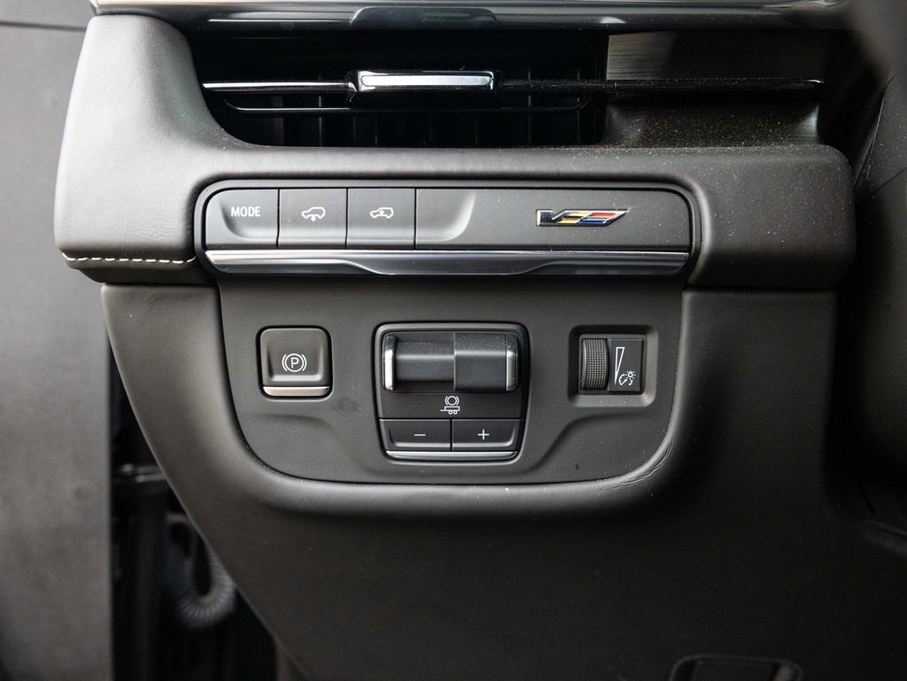 Used 2023 Cadillac Escalade ESV V image 28