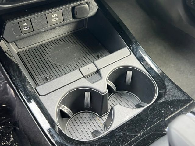 Used 2023 Toyota Prius XLE image 29