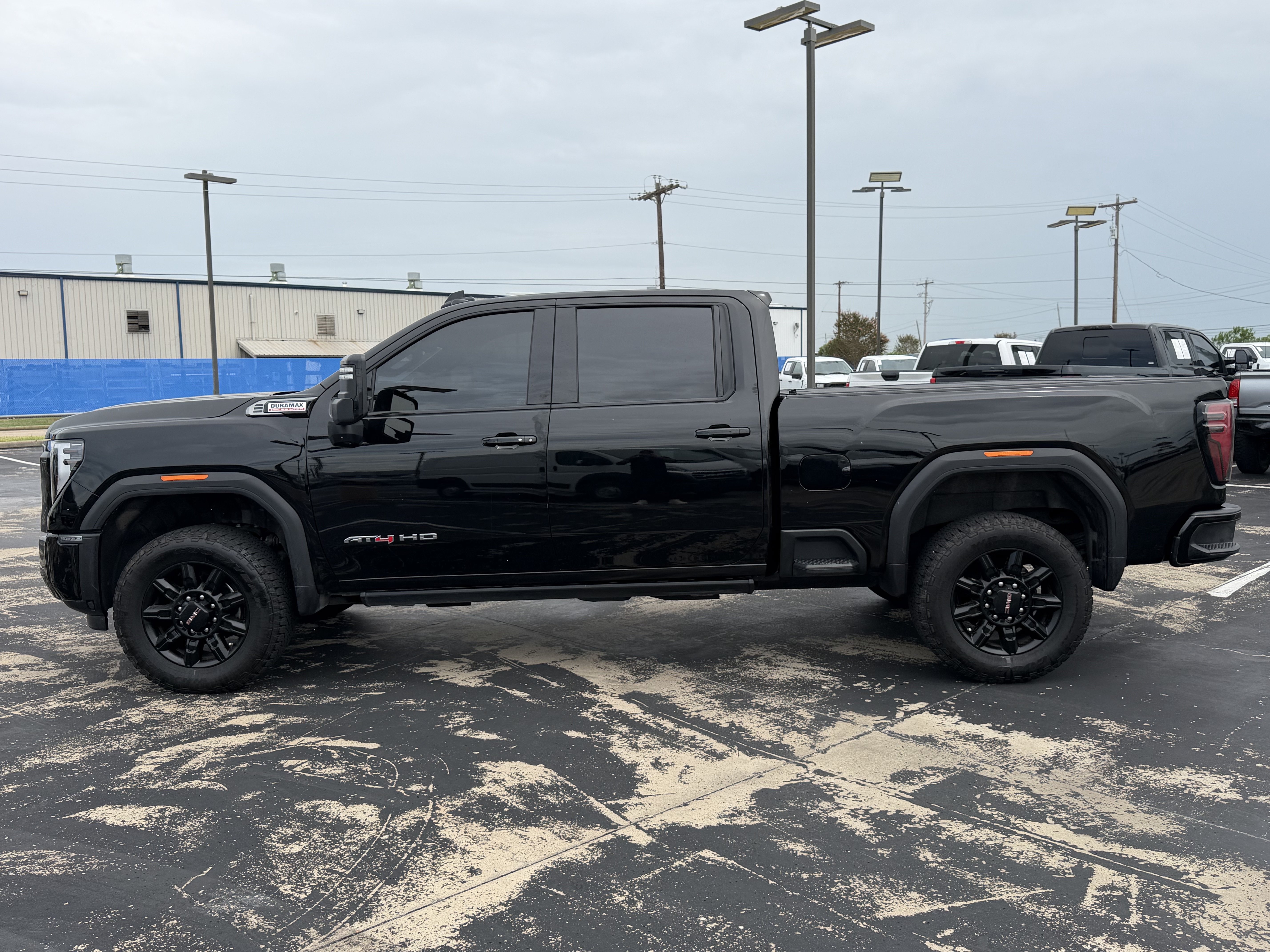 Used 2026 GMC Sierra 2500 AT4 w/ Technology Package AWD/4WD image 23