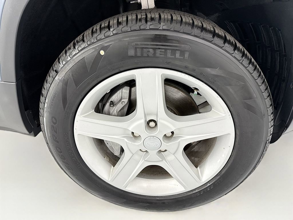 Used 2022 Land Rover Defender 110 SE image 31