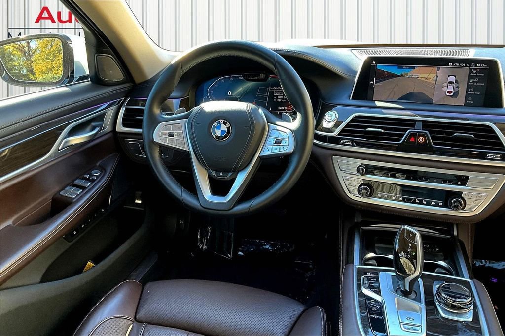 Used 2022 BMW 750i xDrive w/ Executive Package AWD/4WD image 8