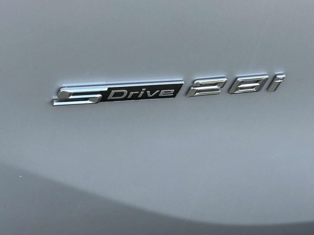Used 2018 BMW X1 sDrive28i FWD image 5