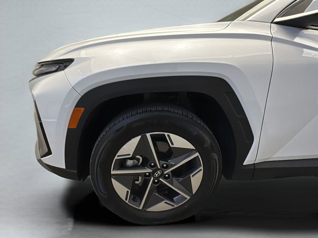 Certified 2025 Hyundai Tucson SEL image 3