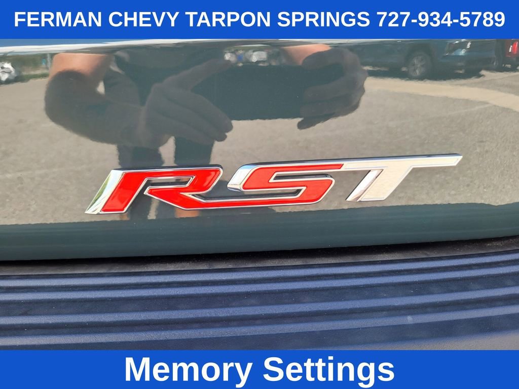 New 2025 Chevrolet Suburban RST image 19