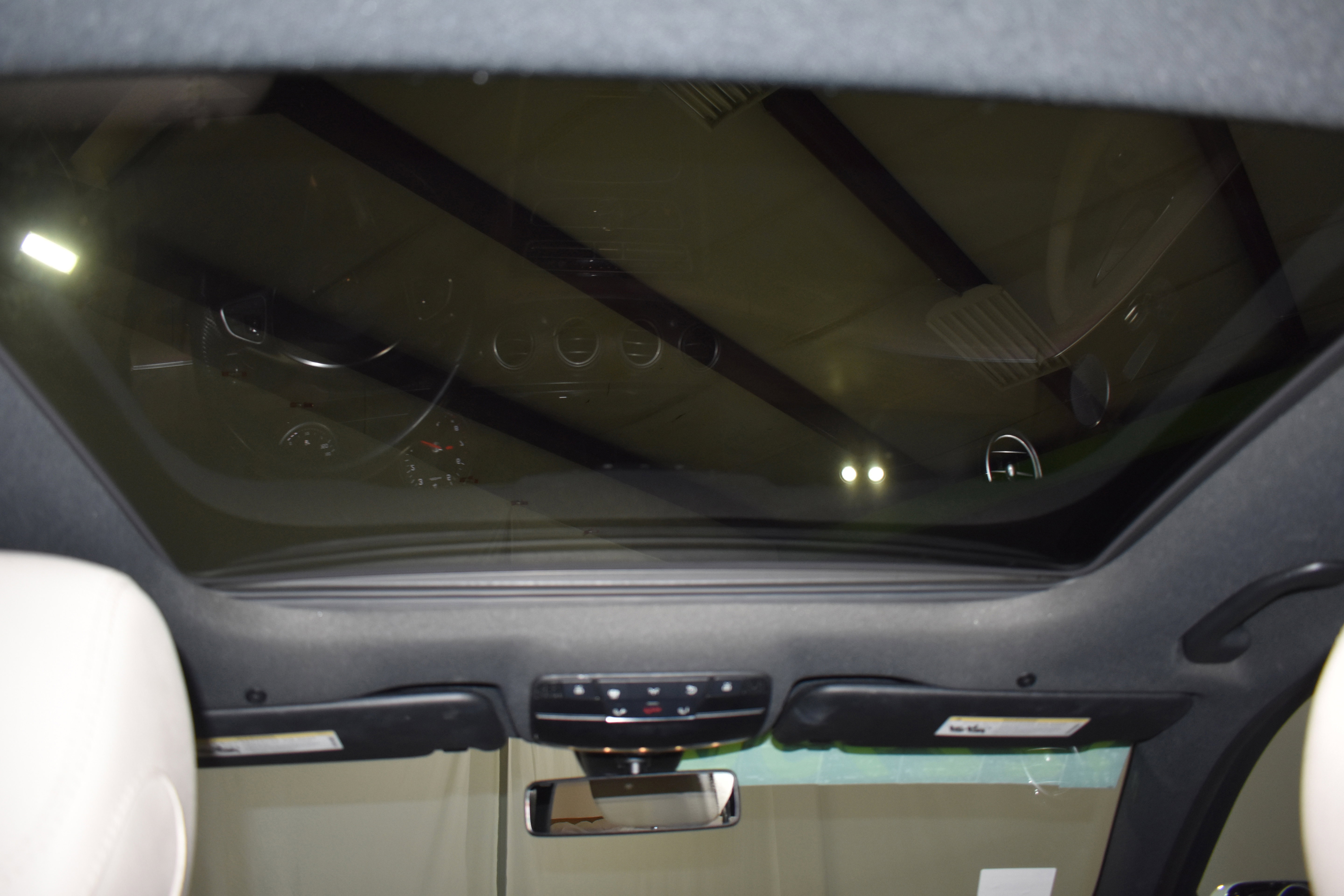 Used 2017 Mercedes-Benz E 400 4MATIC Wagon image 30