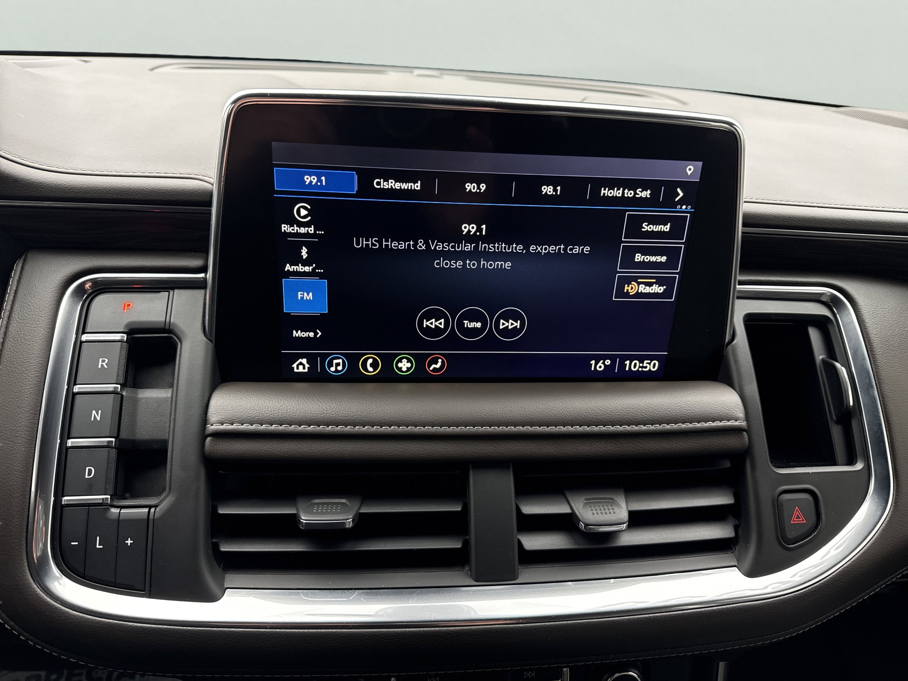 Used 2021 Chevrolet Tahoe Z71 w/ Z71 Off-Road Package image 20