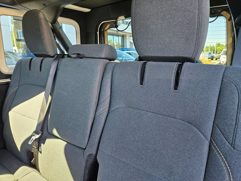 Used 2024 Jeep Wrangler Unlimited AWD/4WD image 14