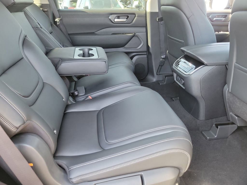 New 2026 Nissan Armada SV image 12