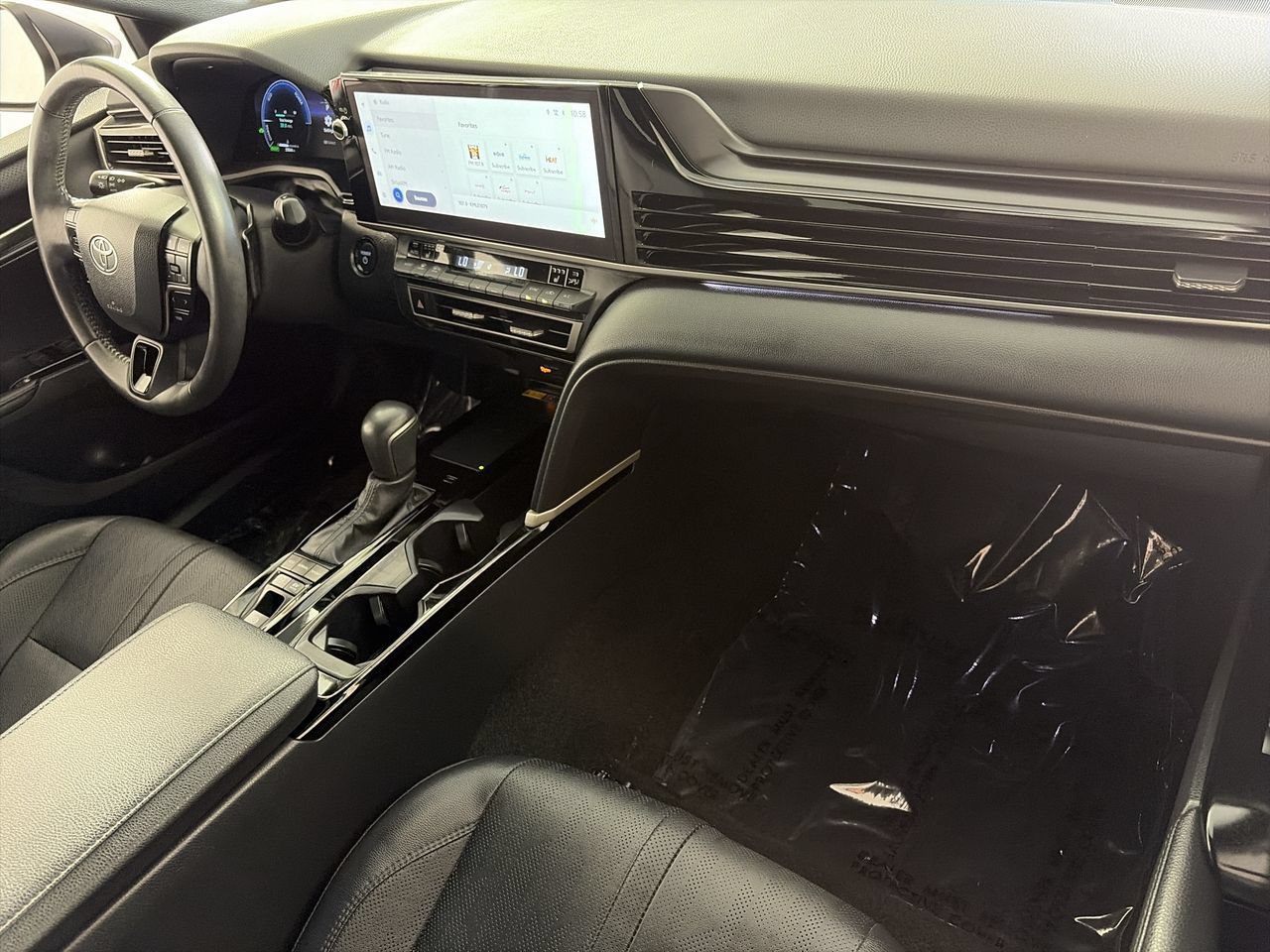Used 2025 Toyota Camry XSE FWD image 26
