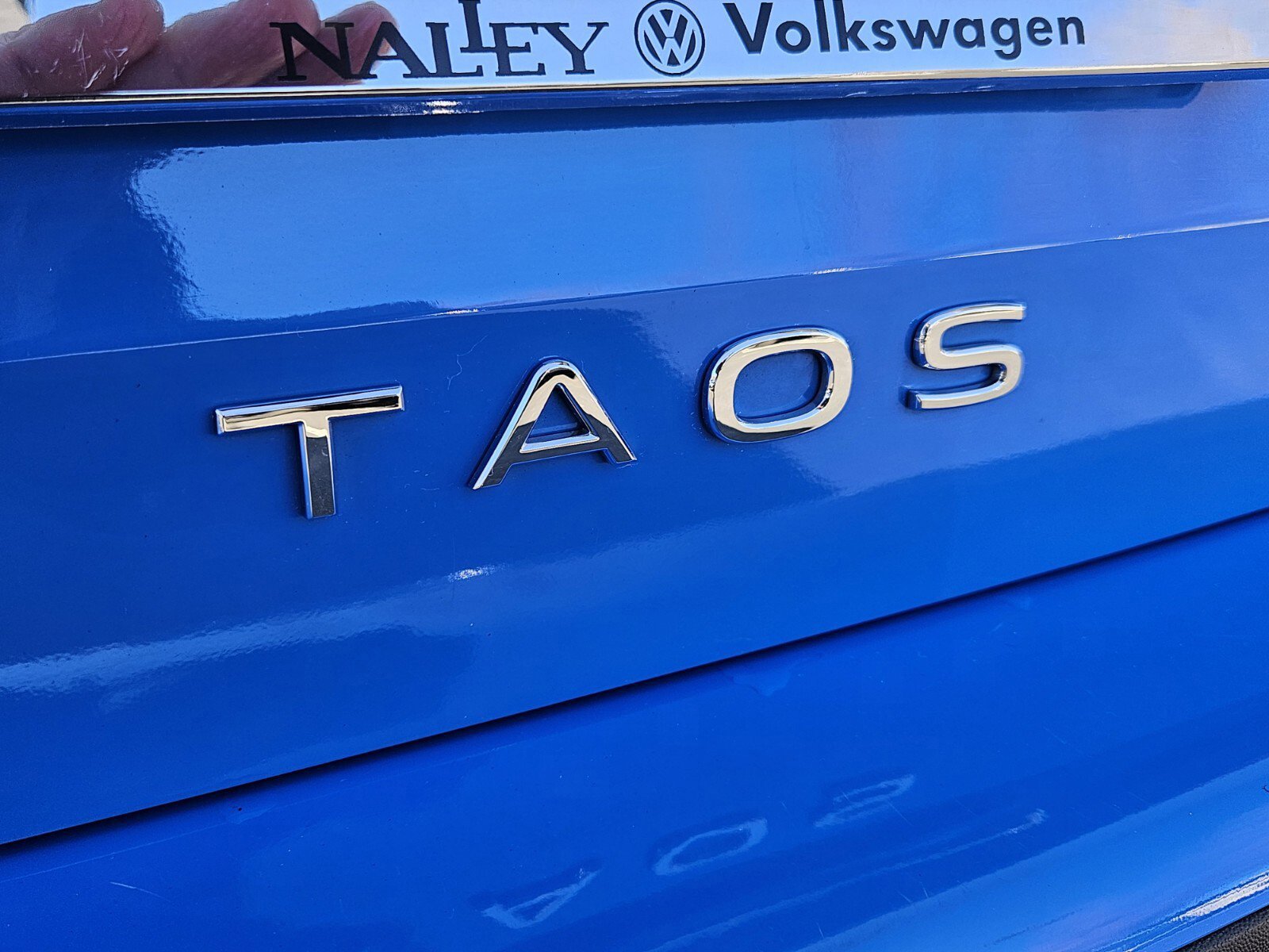 Used 2022 Volkswagen Taos SE w/ Panoramic Sunroof Package image 29