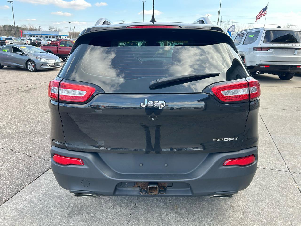 Used 2015 Jeep Cherokee Sport w/ Cold Weather Group image 6