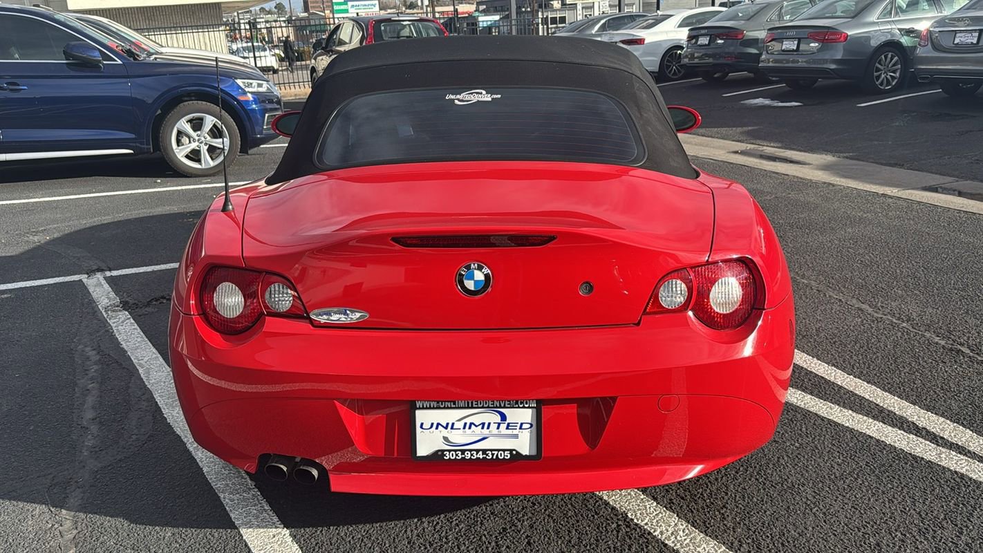 Used 2005 BMW Z4 2.5i image 4