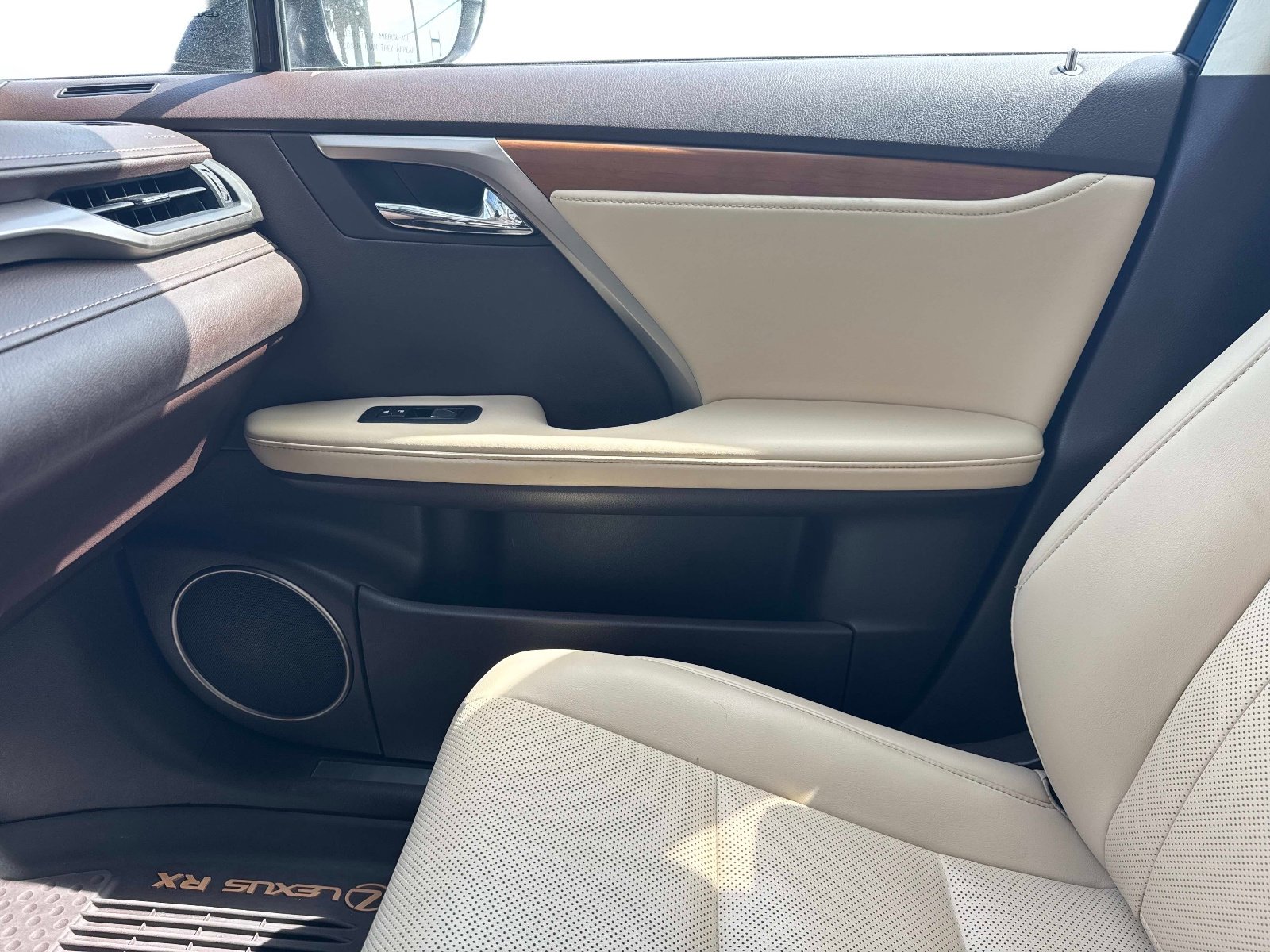 Certified 2020 Lexus RX 450h AWD w/ Premium Package image 24