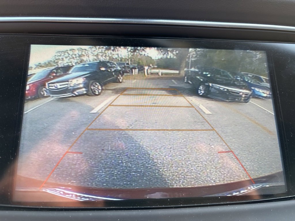 Used 2019 Buick Enclave Essence image 16