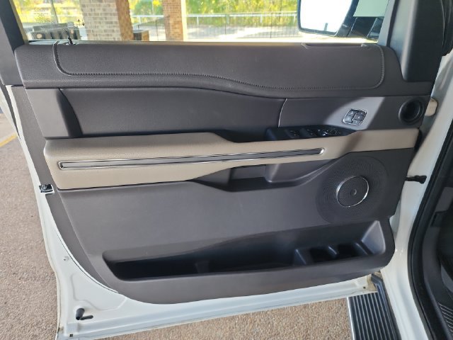 Used 2020 Ford Expedition Max XLT w/ Equipment Group 202A RWD image 9