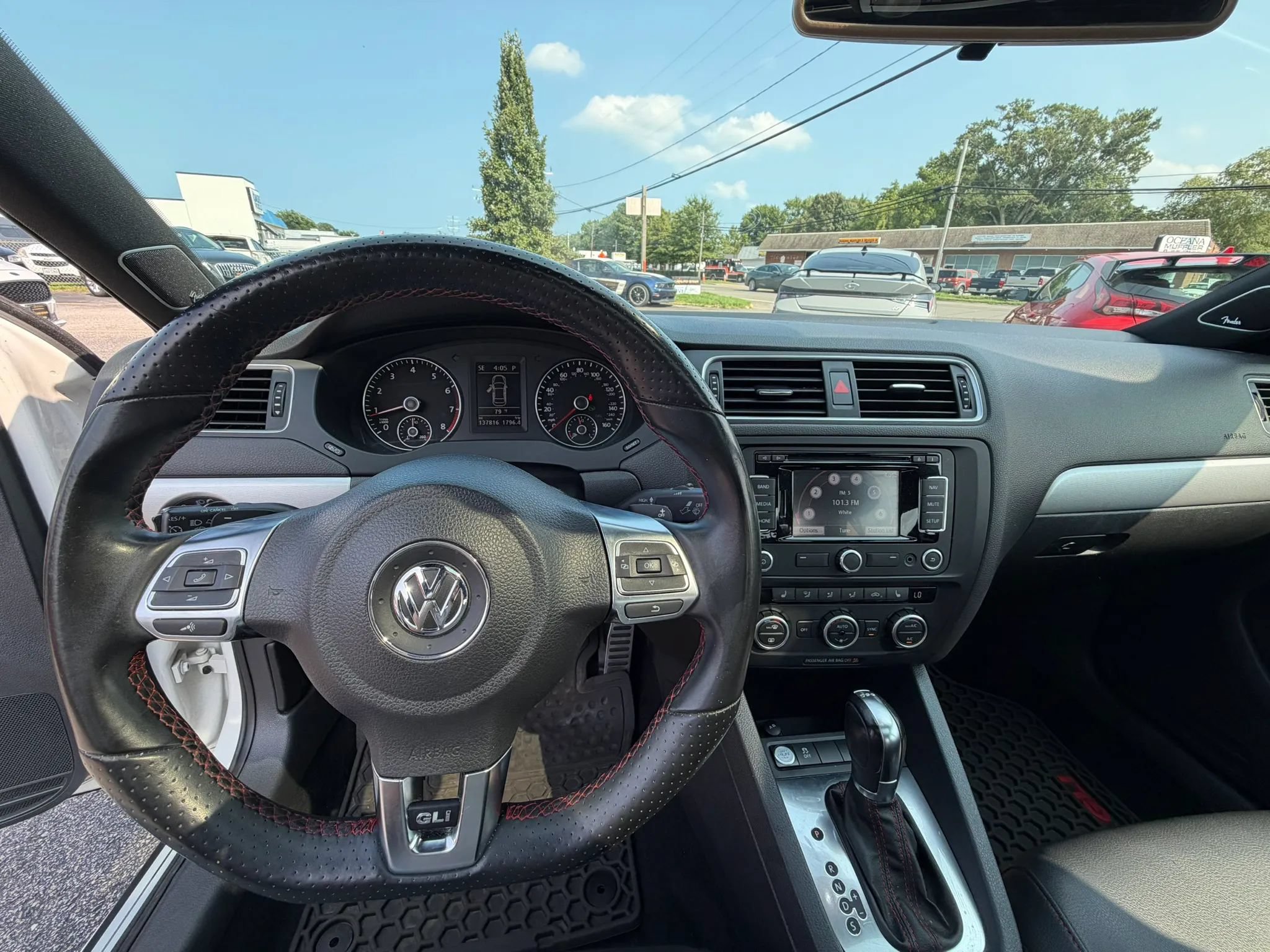 Used 2014 Volkswagen Jetta GLI Autobahn FWD image 27