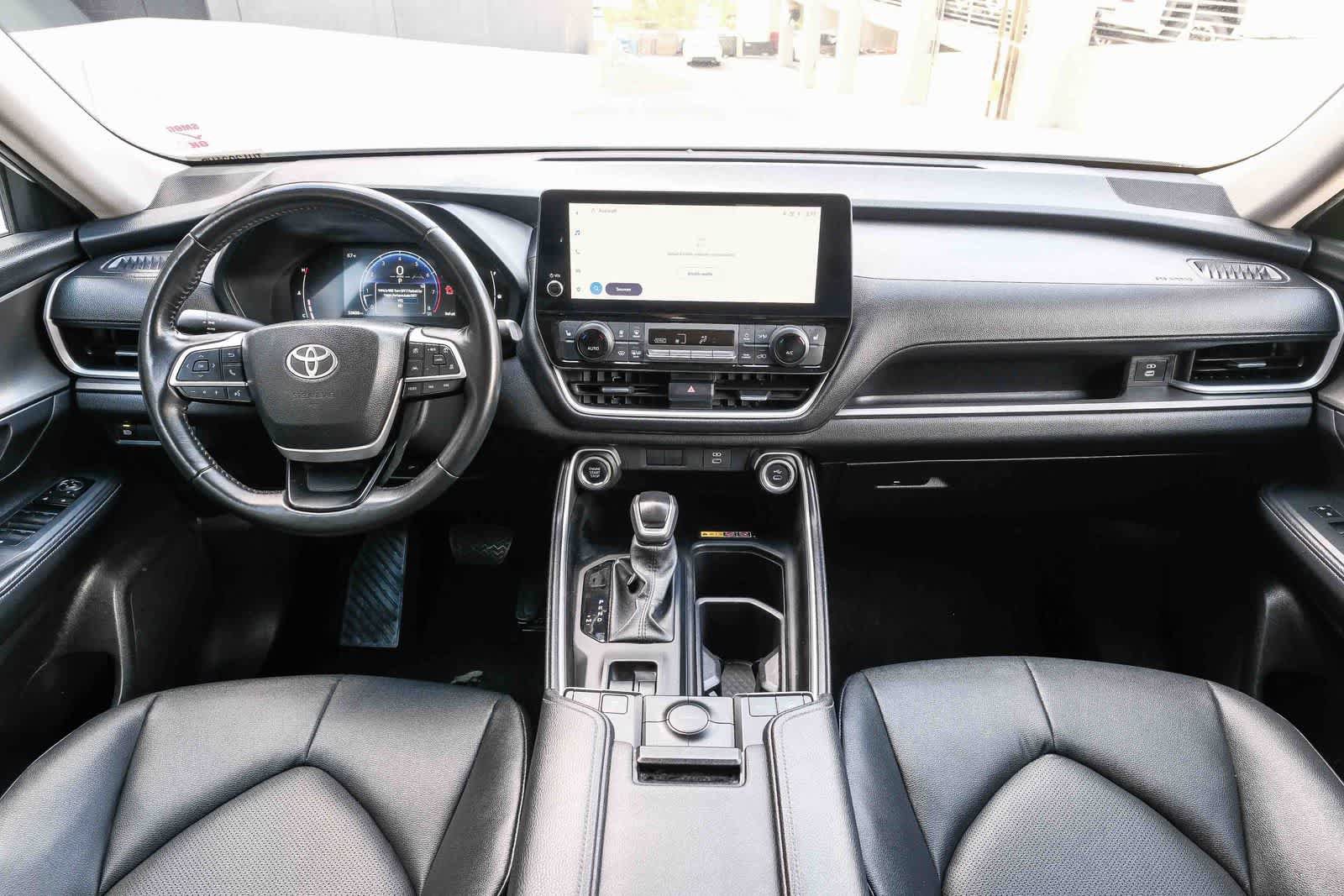 Certified 2025 Toyota Grand Highlander AWD image 13