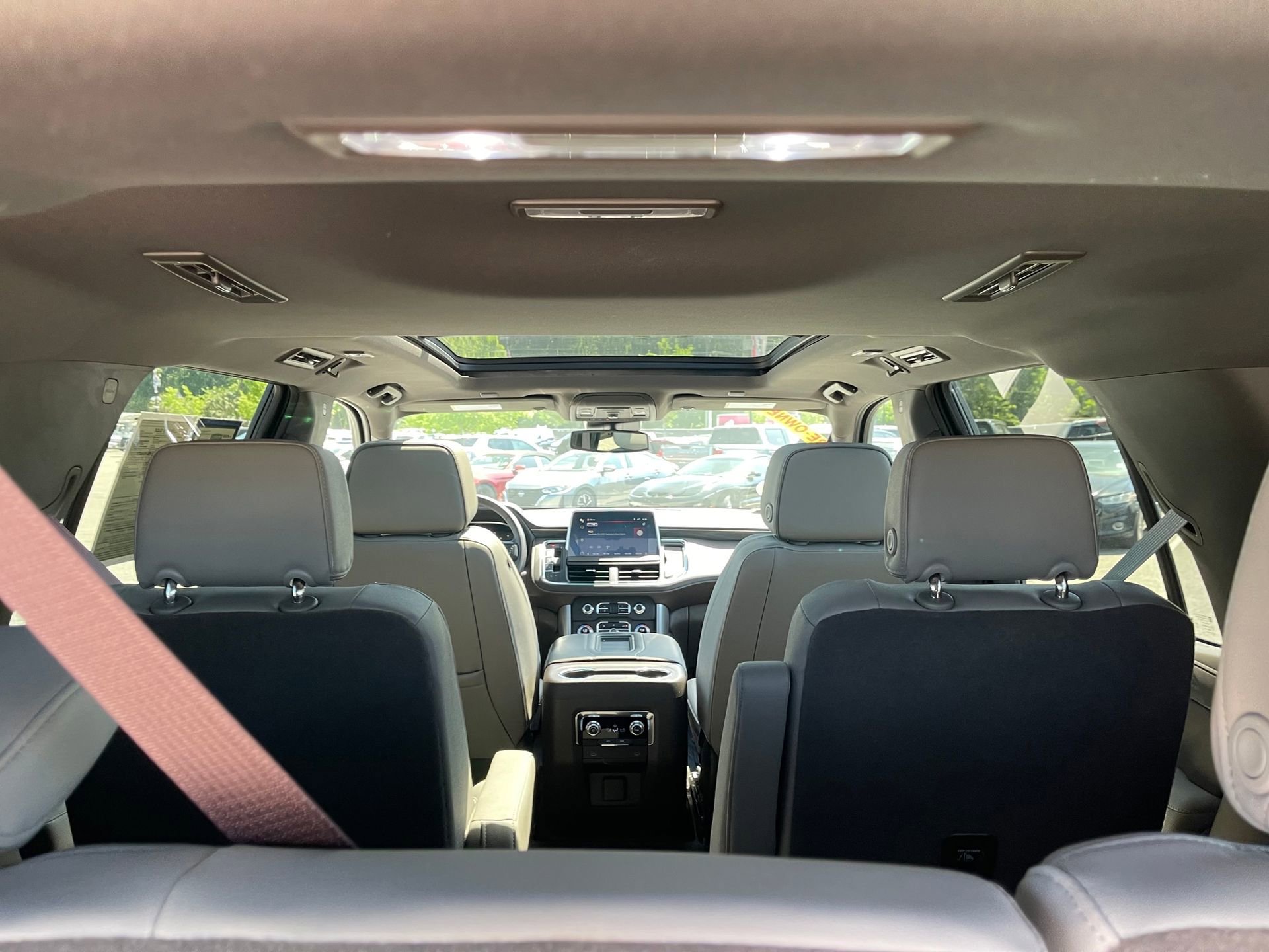 Used 2023 GMC Yukon SLT image 24