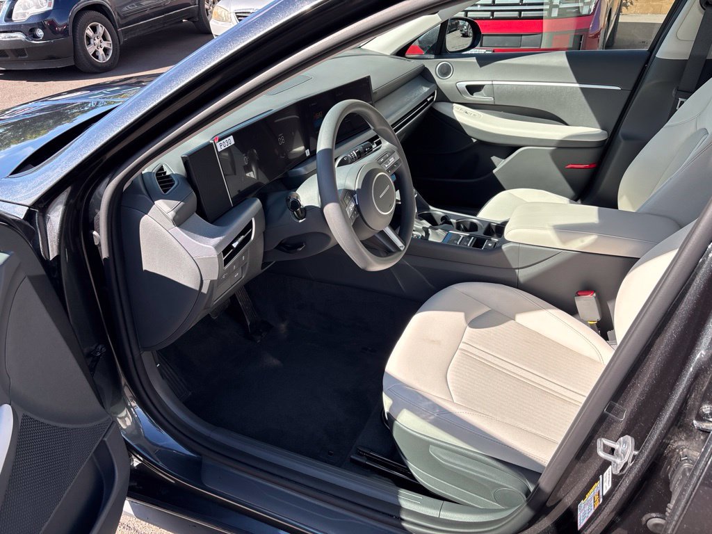 New 2026 Hyundai Sonata SE FWD image 11