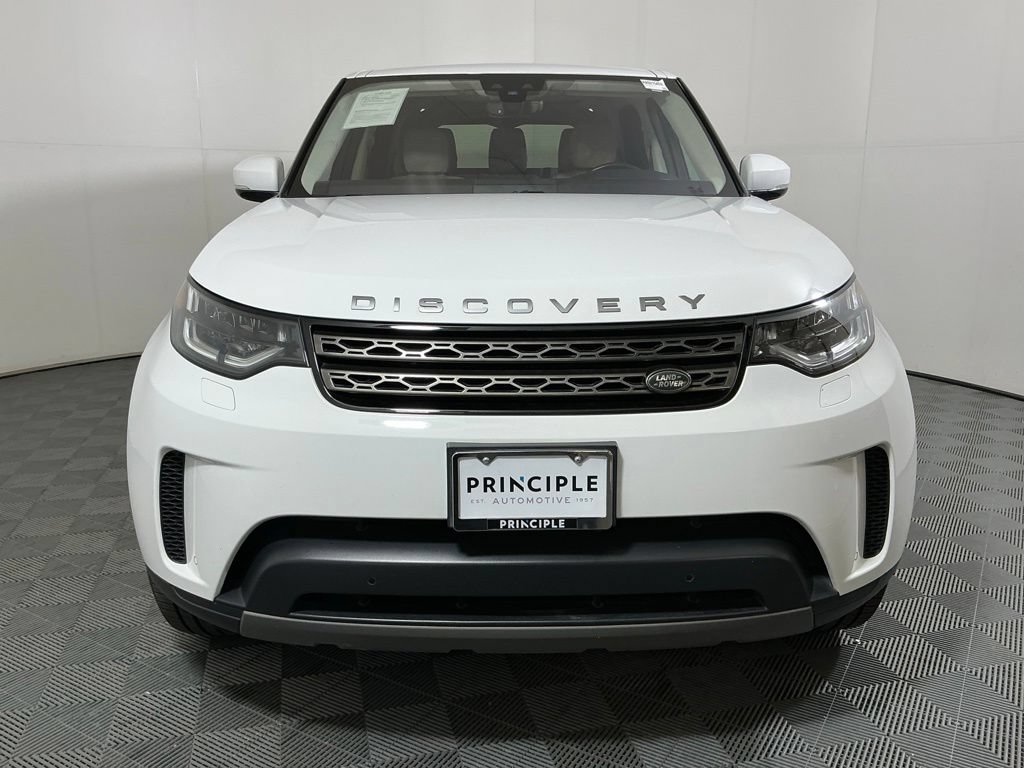 Used 2017 Land Rover Discovery SE AWD/4WD image 3