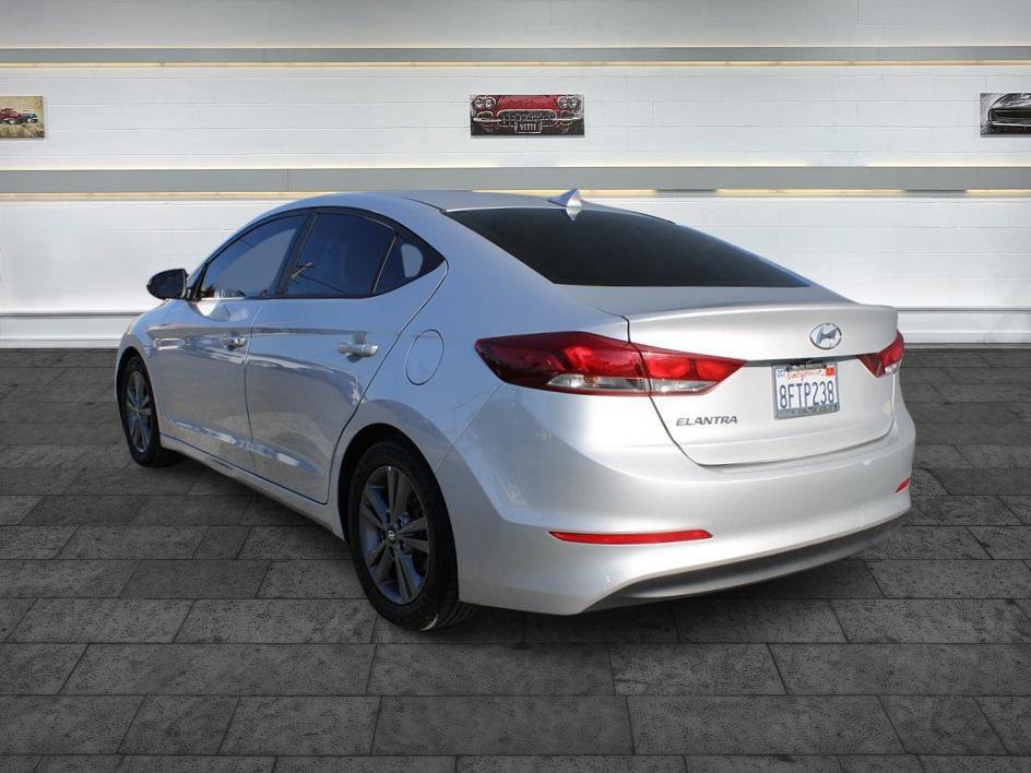 Used 2018 Hyundai Elantra Value Edition w/ Cargo Package FWD image 5