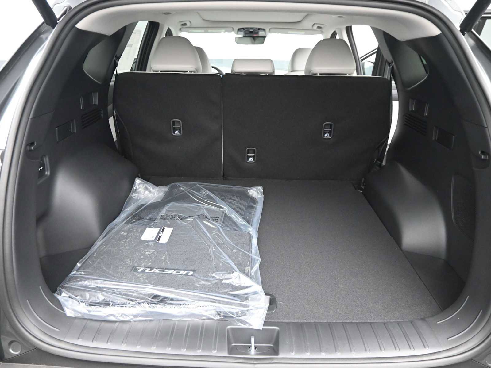 New 2026 Hyundai Tucson Limited image 14