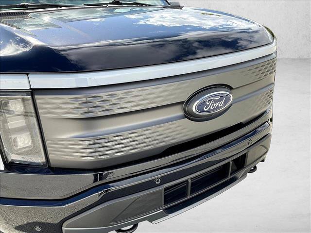 Used 2023 Ford F150 Lightning XLT AWD/4WD image 27