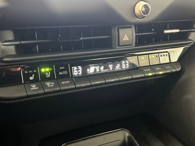 Used 2025 Toyota Crown Signia image 22