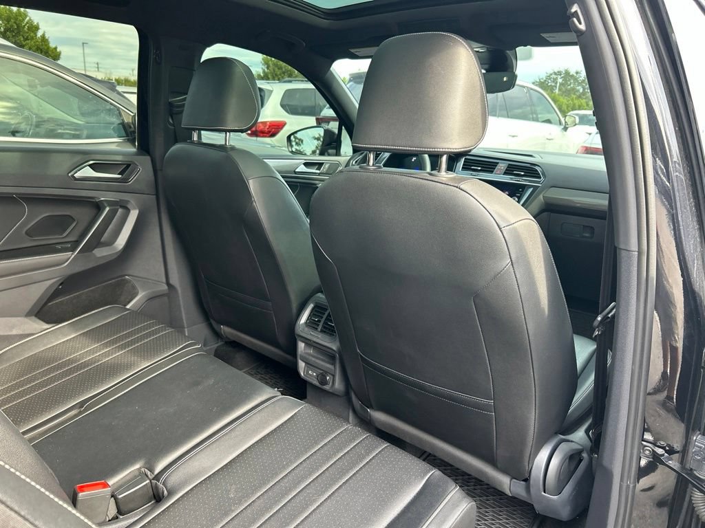 Certified 2023 Volkswagen Tiguan SE R-Line FWD image 48