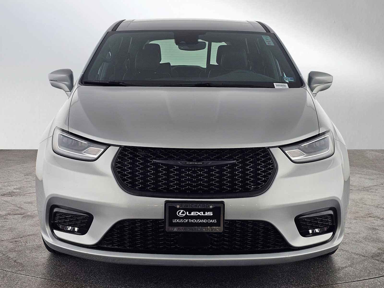 Used 2022 Chrysler Pacifica Touring-L w/ S Appearance Package FWD image 8