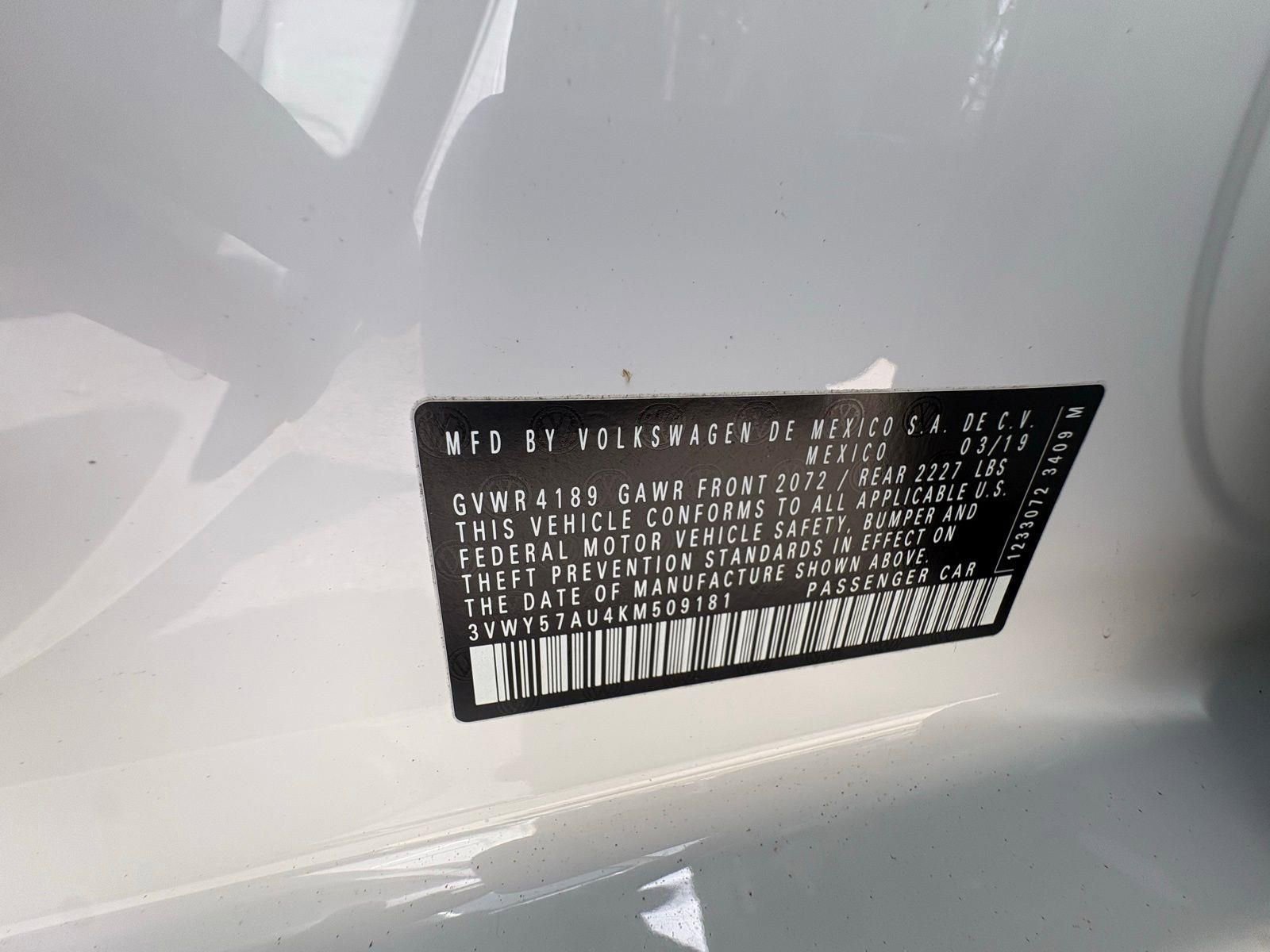 Used 2019 Volkswagen Golf S image 36