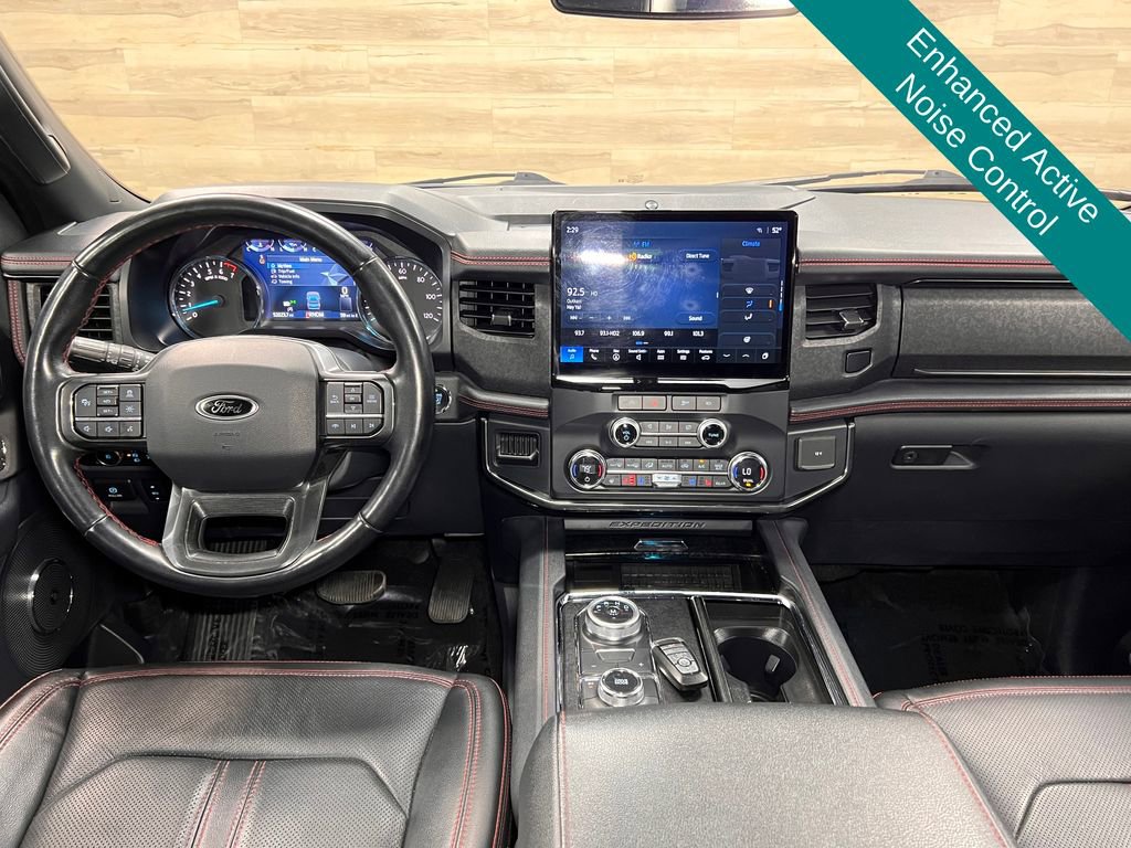 Used 2022 Ford Expedition Max Limited AWD/4WD image 2