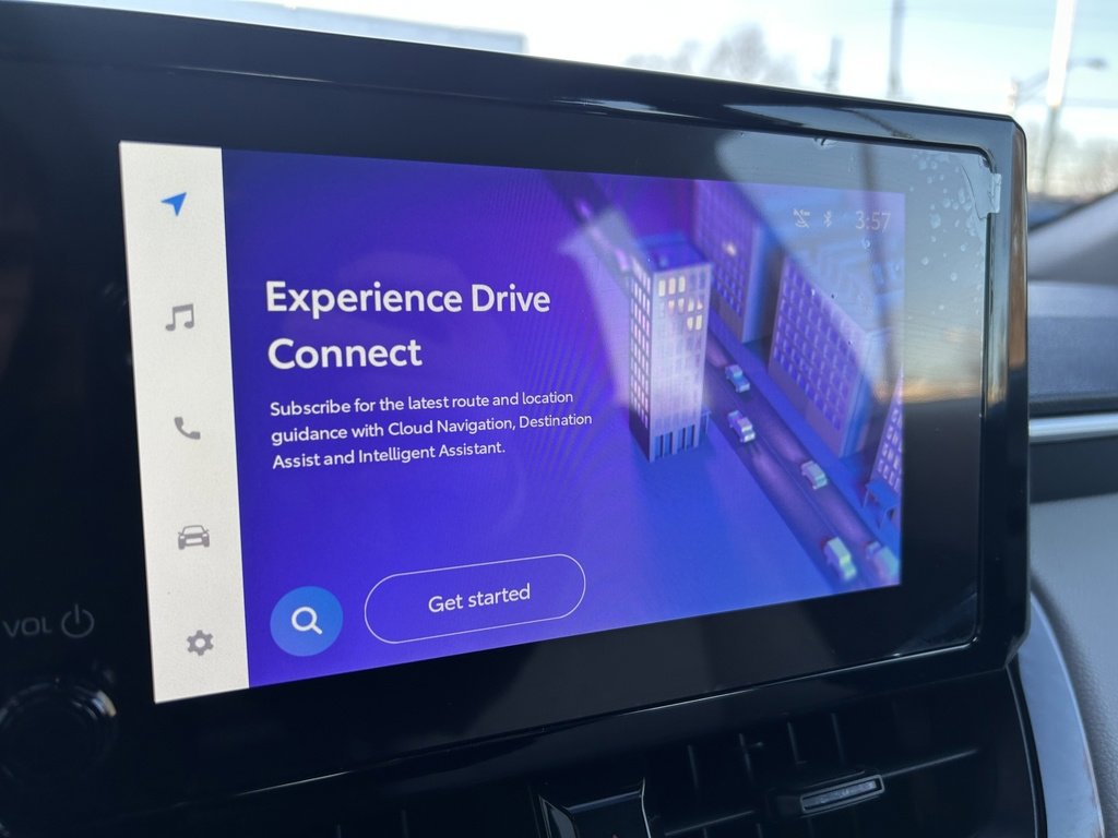 Used 2025 Toyota Corolla Cross L image 18