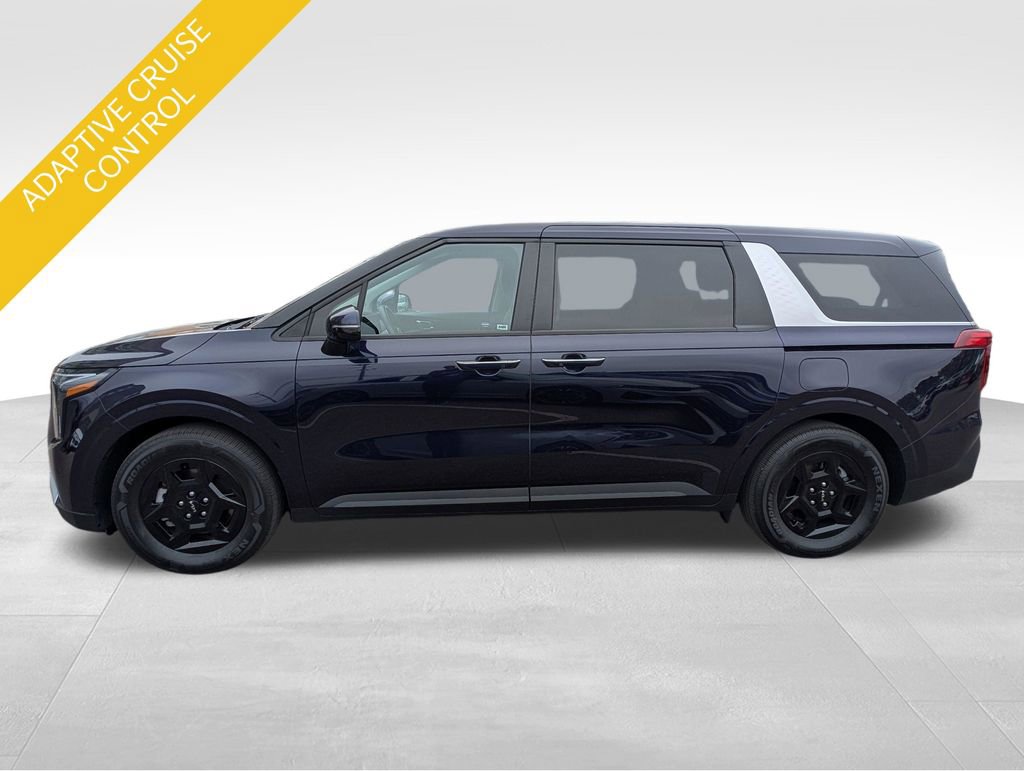 Used 2025 Kia Carnival FWD image 2