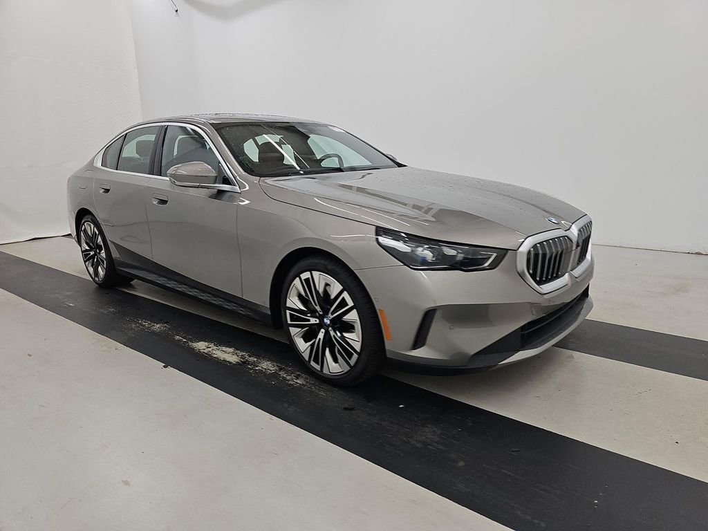 Used 2026 BMW 540i xDrive image 4